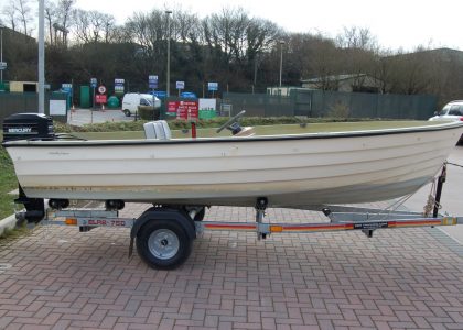 Bonwitco 400 open boat with Mercury 25hp outboard motor - SOLD