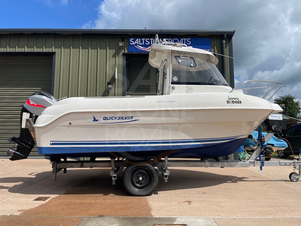 Quicksilver 500 Pilot House Cuddy Fishing Boat Mariner 60 hp Outboard and Trailer - SOLD